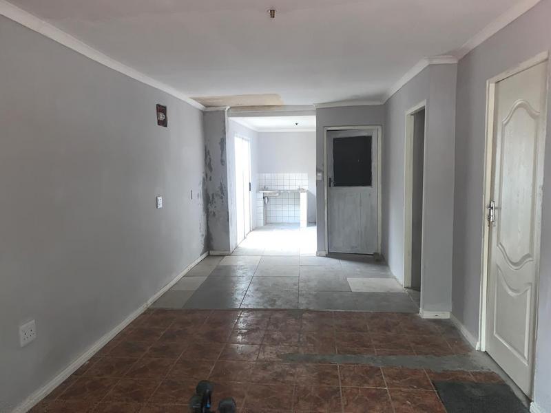 4 Bedroom Property for Sale in Lentegeur Western Cape